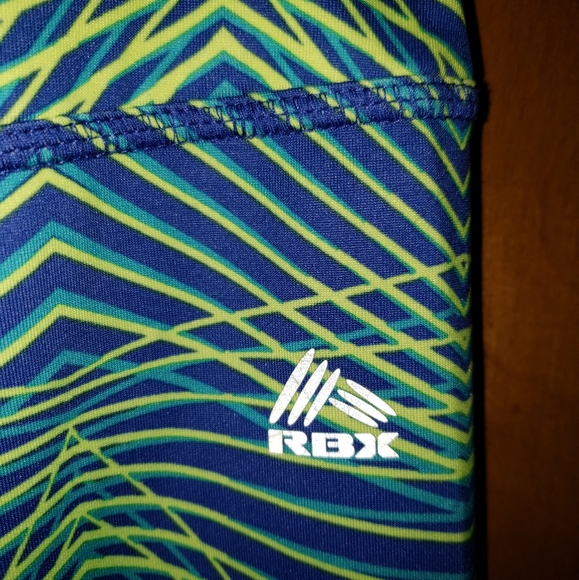 Workout capris - Picture 3 of 4